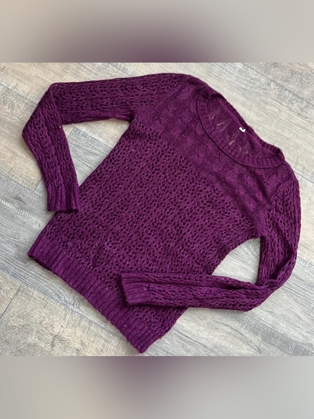 Ladies Size Small Sweater EUC
5 items For $25